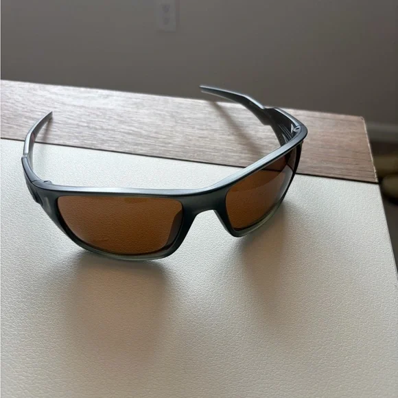 Oakley Masseter olive with tungsten Lenses - Picture 1 of 7